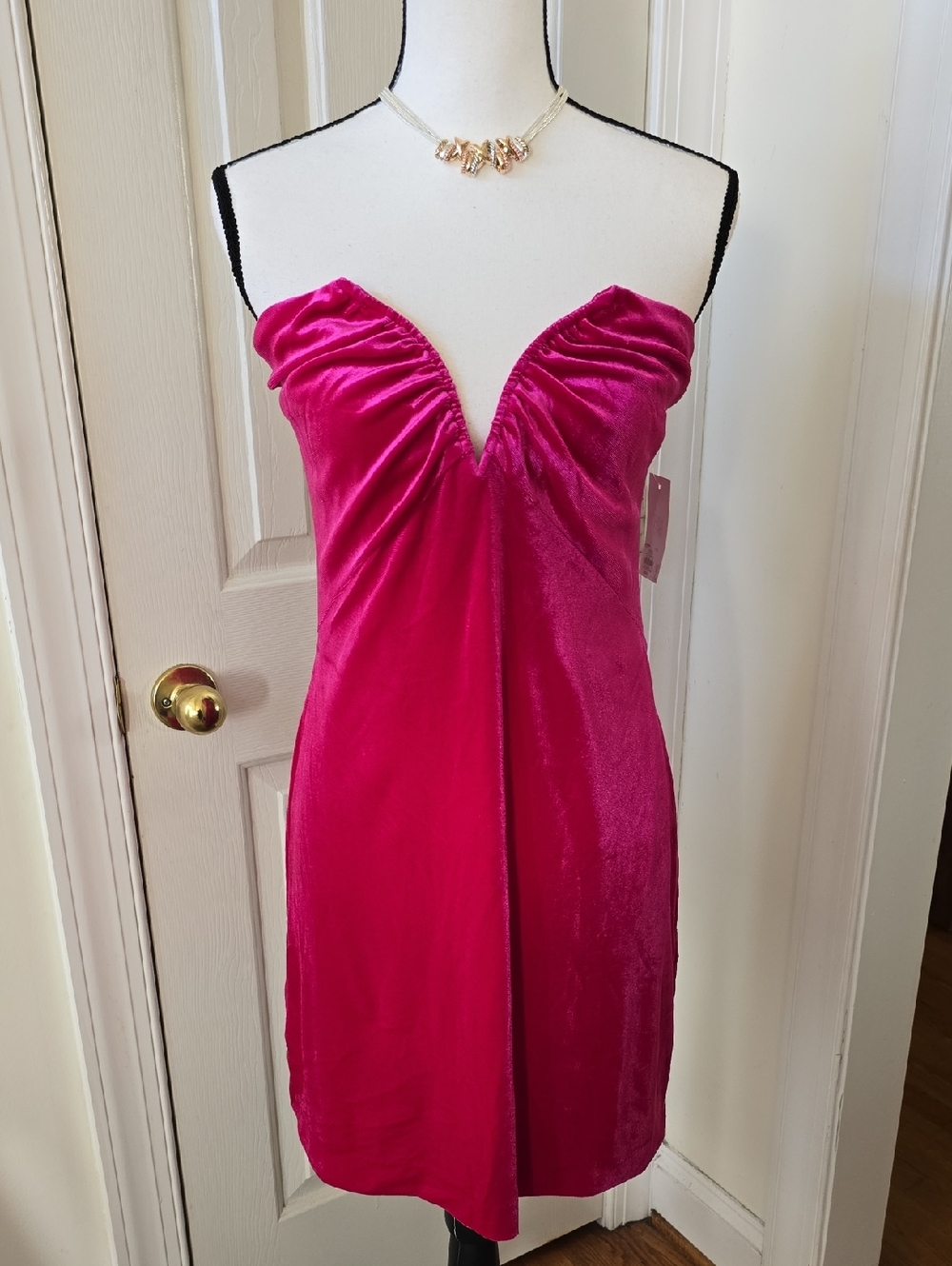 SO BRAND WOMENS JUNIOR SIZE HOT PINK V-WIRE MINI DRESS SIZE XL